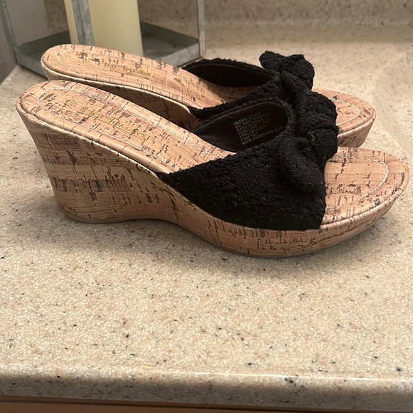 Hot Tomato Shoes - Hot Tomato brand size 7.5M slip on wedge heel sandals